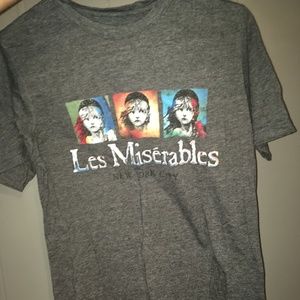 👚 Les Mis NYC t-shirt 🌸 *FINAL PRICE*